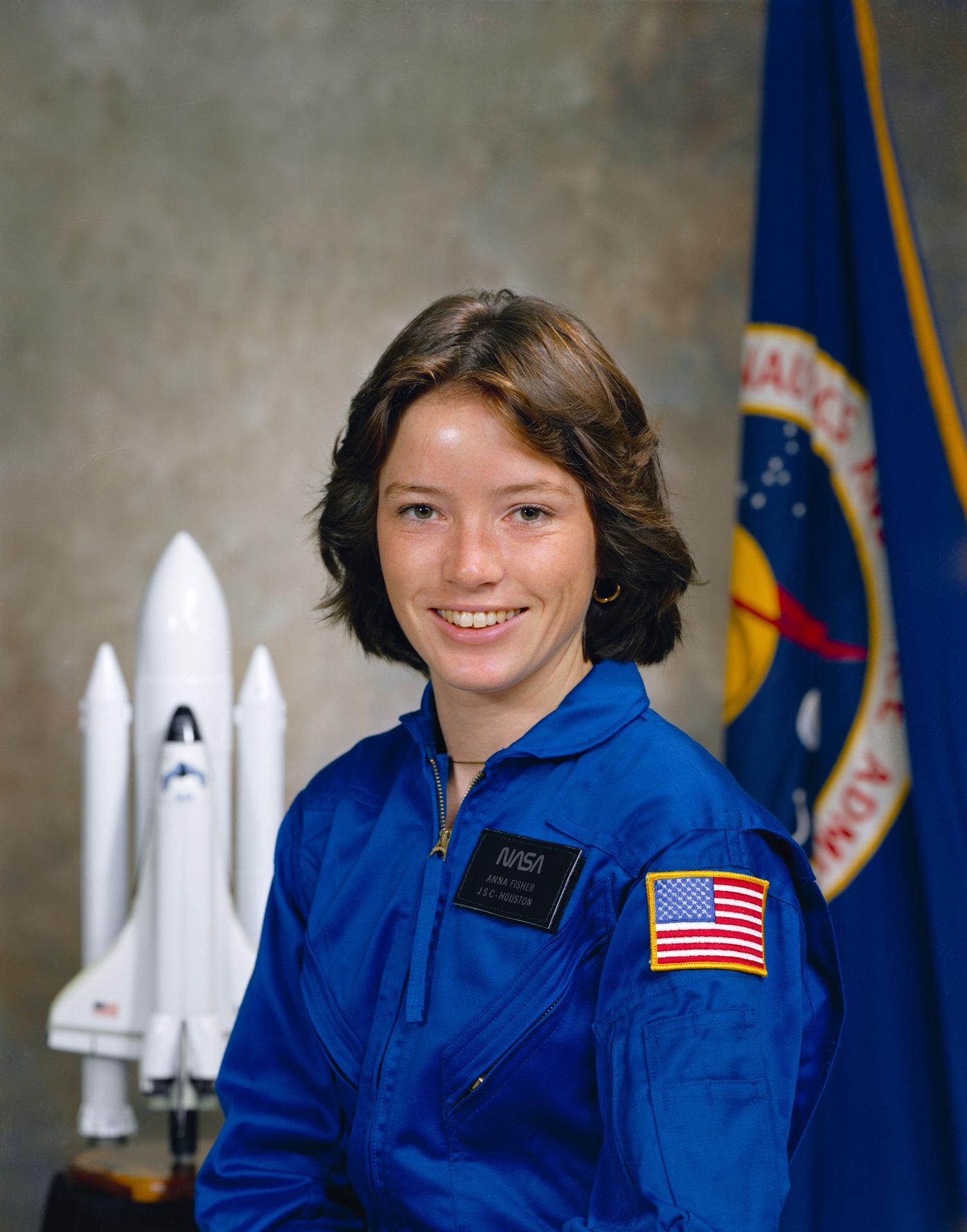 Anna Lee Fisher; NASA arşivindeki astronot portresi.