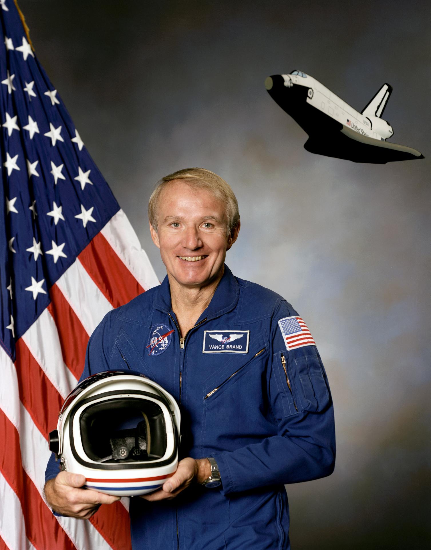 Vance D. Brand; NASA arşivindeki astronot portresi.