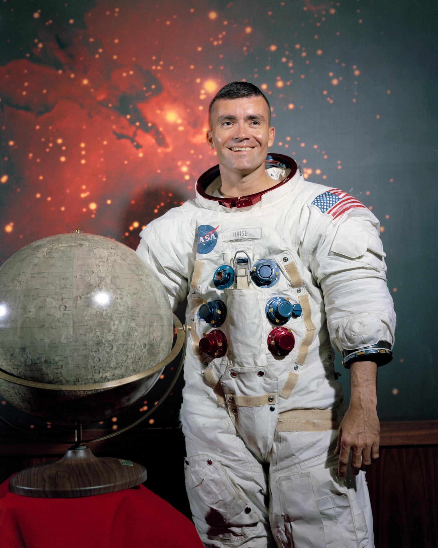 Fred Haise’in resmî NASA portresi, 1969.
