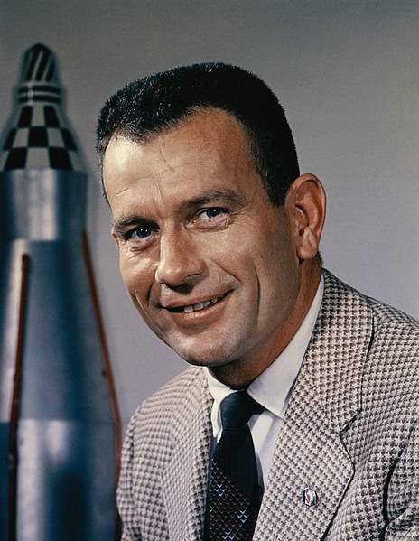 Deke Slayton’ın 1960 tarihli NASA portresi.
