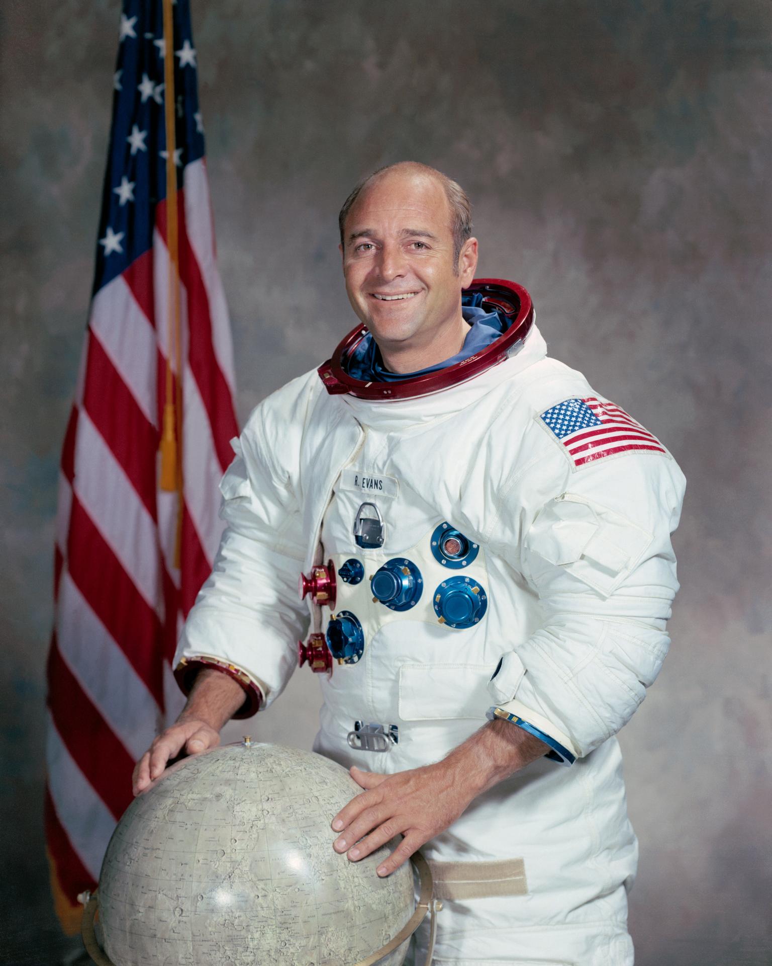 Ronald Evans — NASA arşiv fotoğrafı.