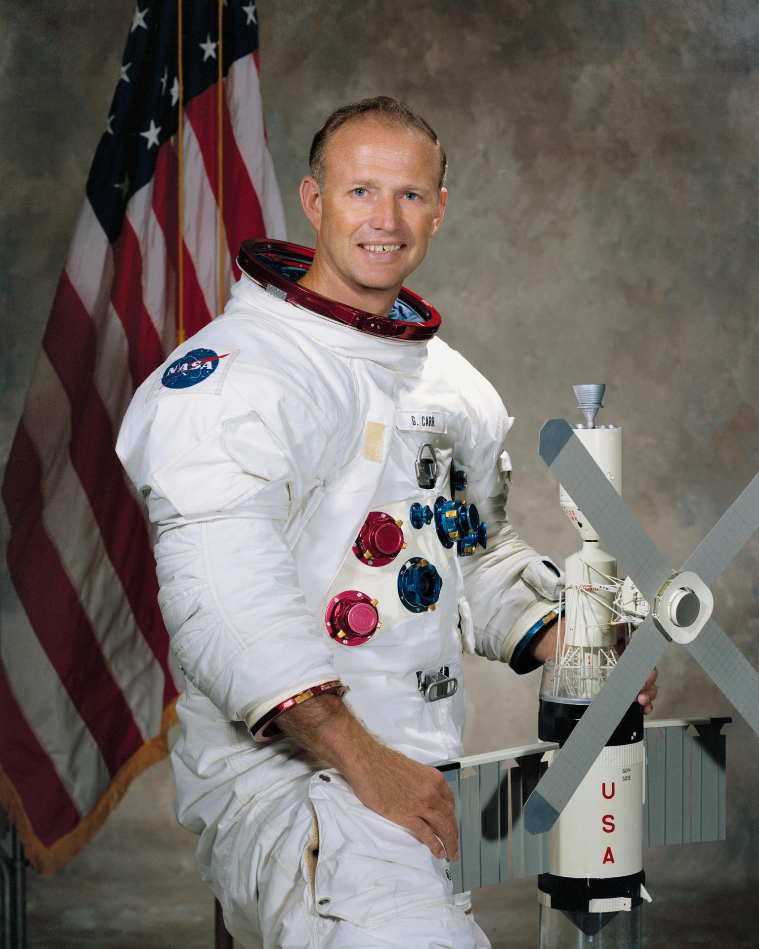 Gerald P. Carr — NASA arşiv fotoğrafı.