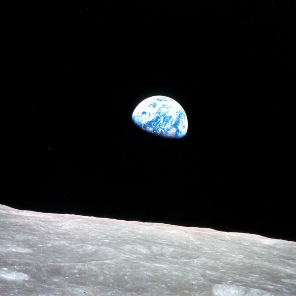 Apollo 8’den Ay ufku üzerinde Dünya: Bill Anders’in 24 Aralık 1968 tarihli Earthrise fotoğrafı.